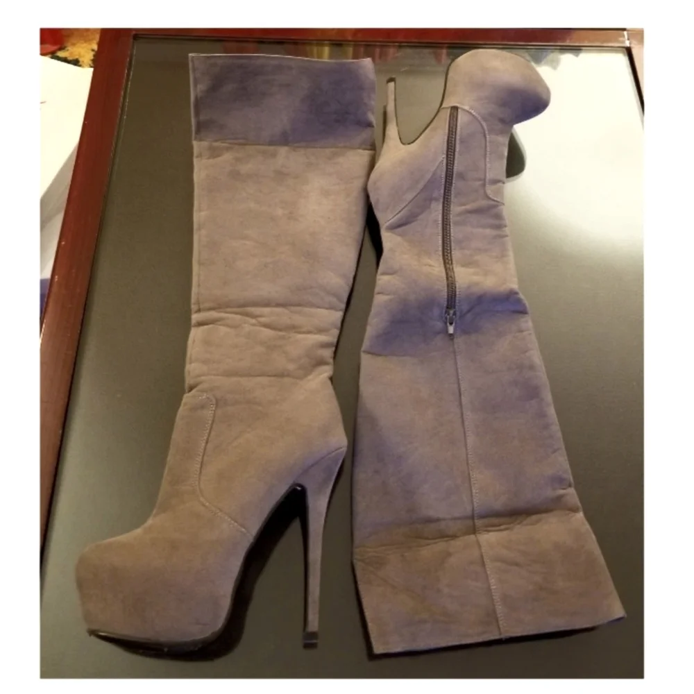 Women's Knee High, Heel Suede Boots - Picture 1 of 5